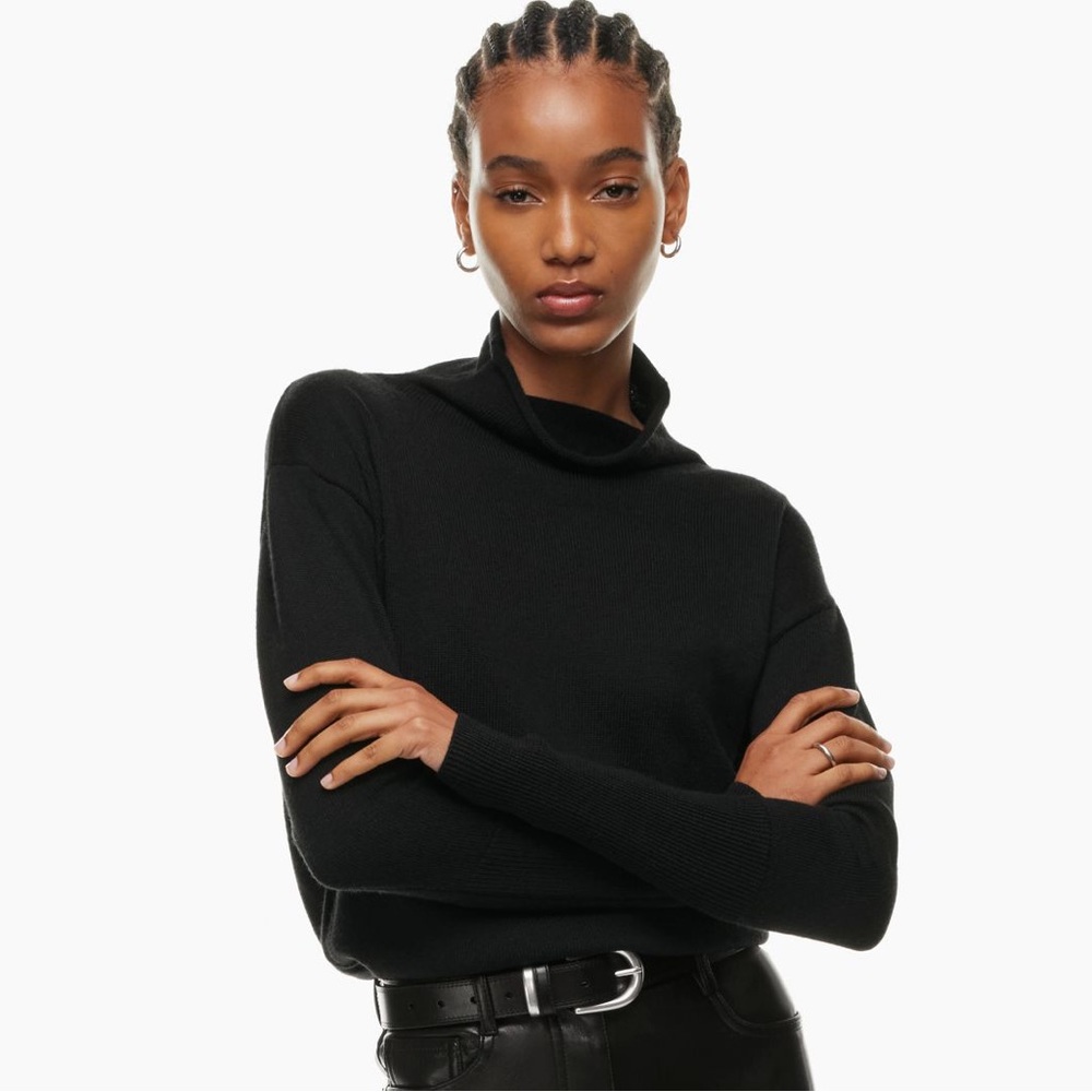 Aritzia Wilfred Black Mockneck Sweater, 100% merino wool, size xs